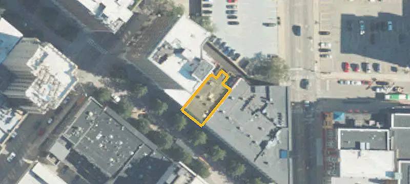 Pedestrian-Corridor Storefront Space
