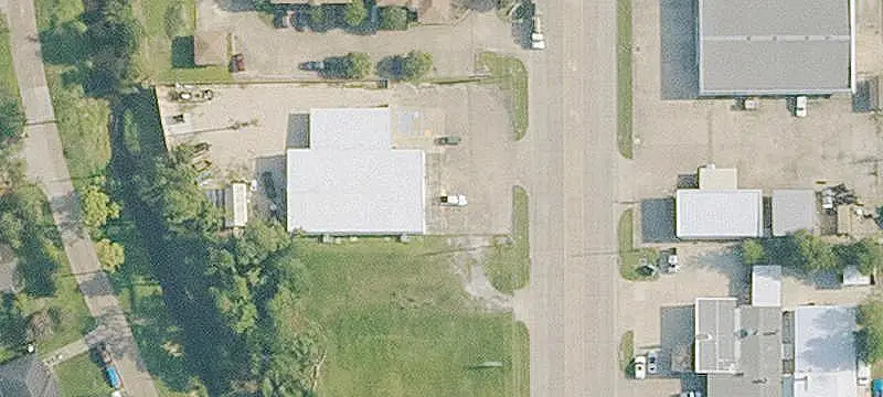 Renovated Flex Space with Roll-Up Door