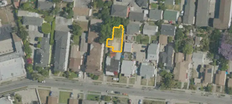 Duplex with Extended Driveway