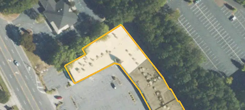 Open-Layout Retail Space