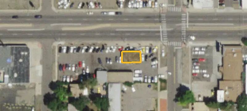 Signalized-Corner Specialty Property