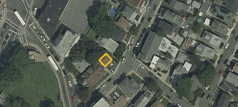 Duplex With Private Backyard