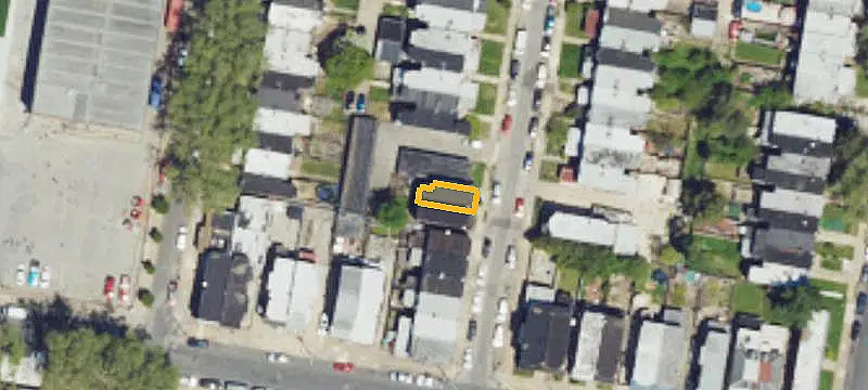 Secured Self-Storage Garages