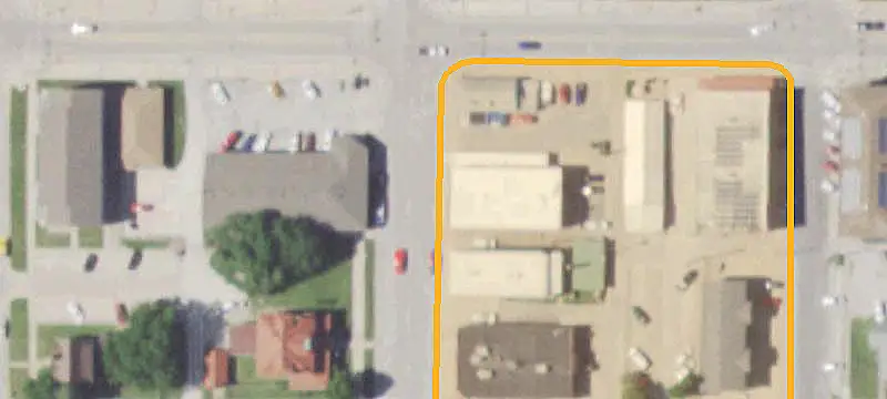 Mixed-Use Property with Apartment