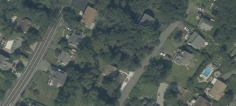 Non-Buildable Waterfront Land