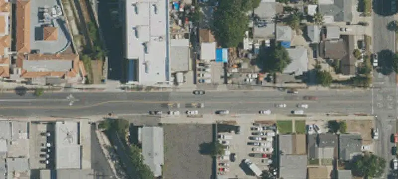 Freestanding Auto Repair Shop