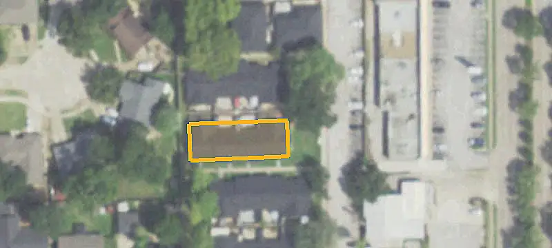 One-Story 10-Unit Apartment Building