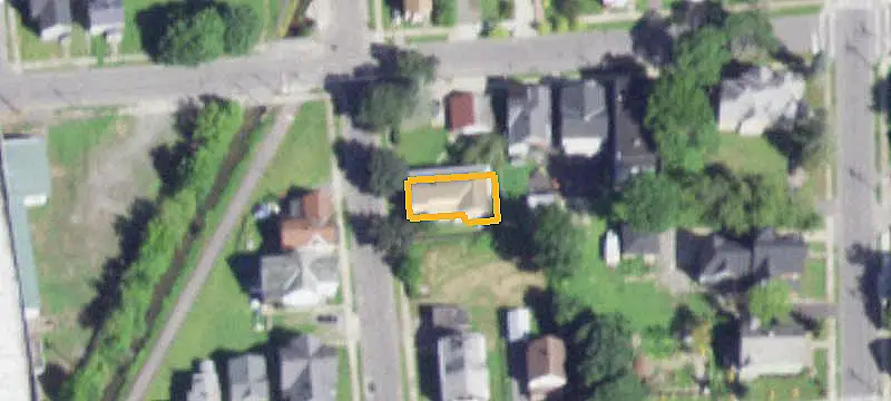 5-Unit Apartment Building with Garage
