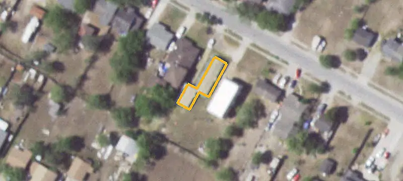 Occupied Triplex with Expansion Potential
