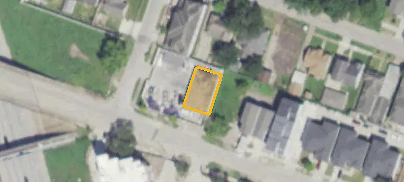 3-Unit Triplex with Garage