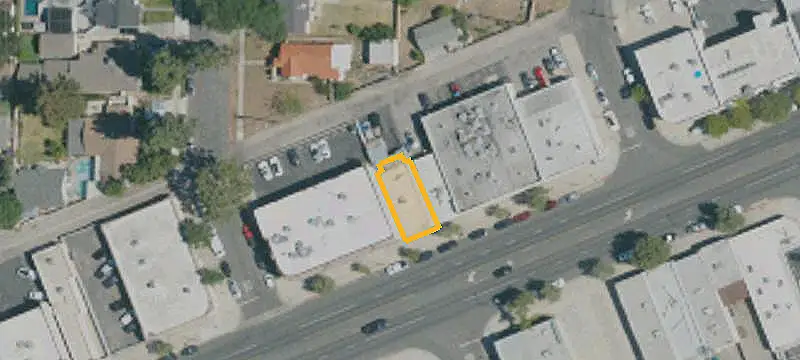 Single-Story Storefront Property