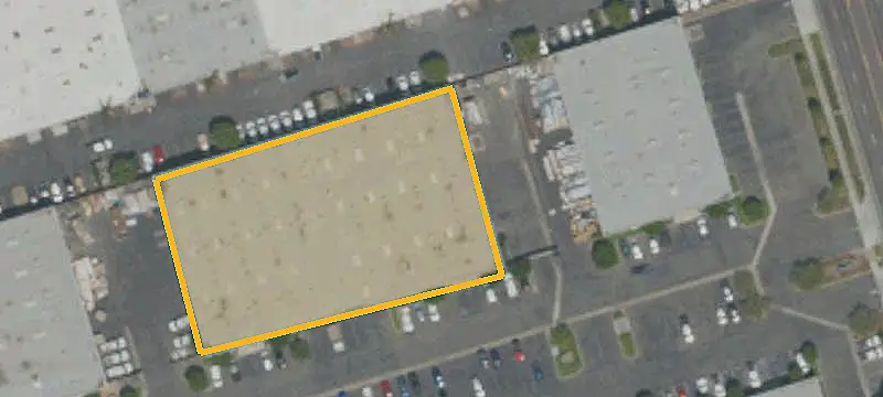 Flex Space With Controlled Yard