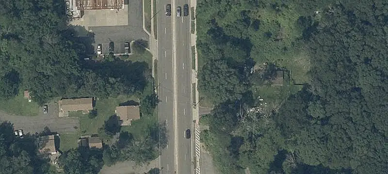Mixed-Use Property with Apartment