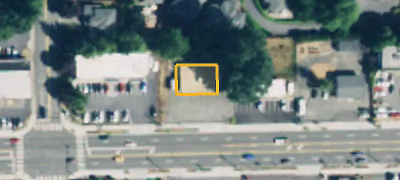 Standalone Storefront Property