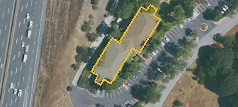 Freestanding Mixed-Use Property