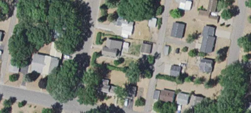 Updated Duplex with Three Electrical Meters