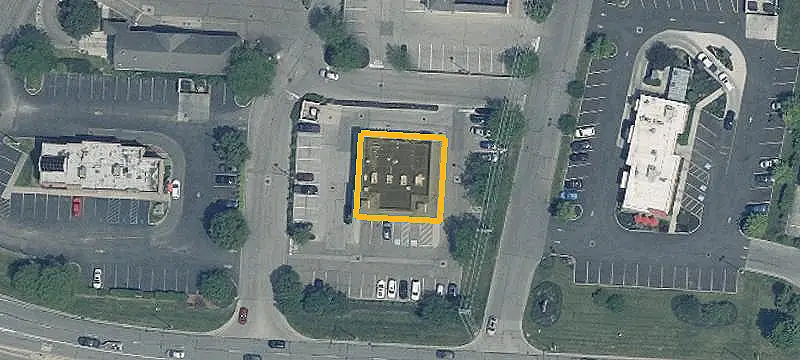 Shopping Center Near Major Retailers