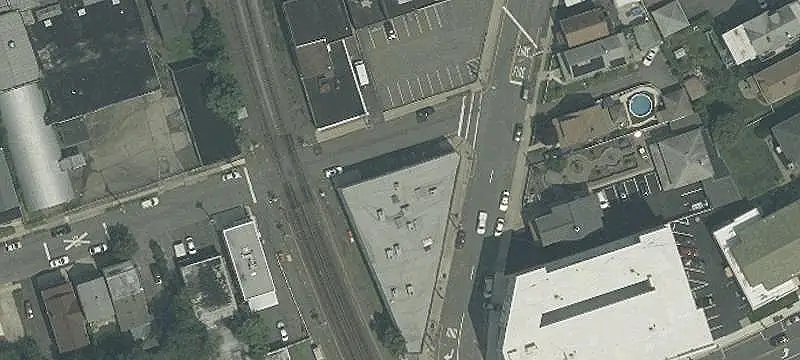Triangle-Shaped Flex Space