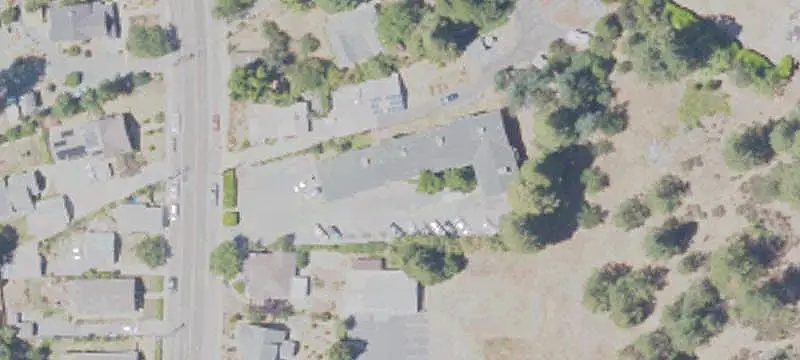 10-Unit Apartment Building