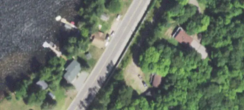 10-Room Lakefront Motel