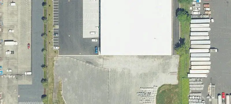 Distribution Center with High-Capacity Power