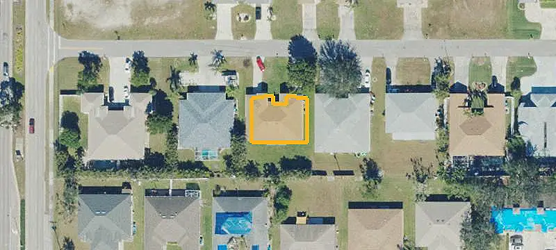 Duplex With Garage