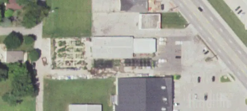 Garden Center with Usable Yard