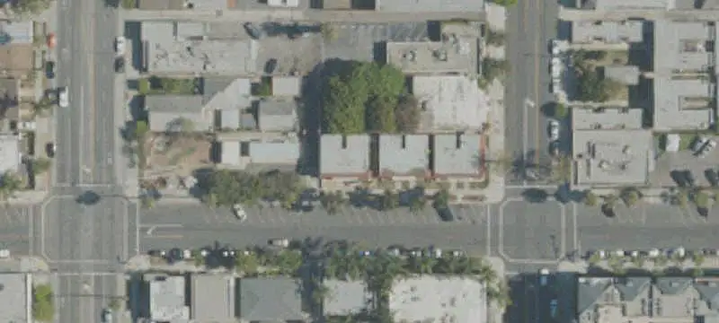 4-Unit Apartment Building