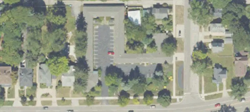 29-Room Motel with Courtyard