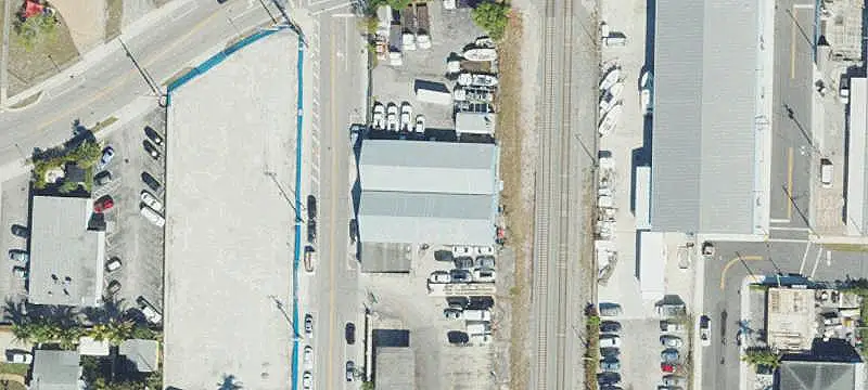 Warehouse with Secured Yard