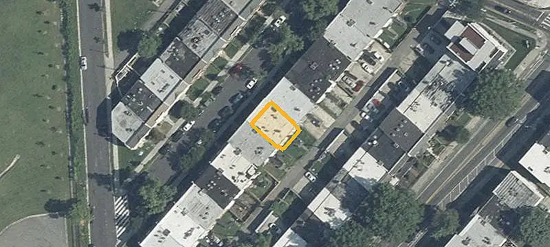 Brick Quadplex with Vacant Unit