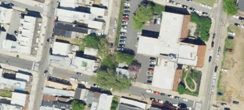 4-Unit Apartment Building