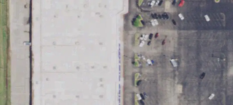 National-Tenant Shopping Center