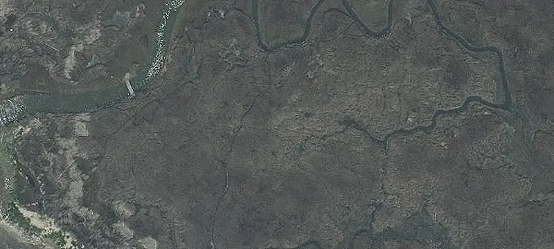 Hunting Land with Waterfront Lodge