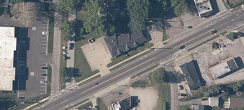 Multi-Tenant Retail Building