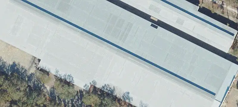 Warehouse Garage with Roll-Up Door
