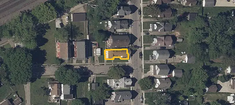 Oversized Duplex with Transit Access