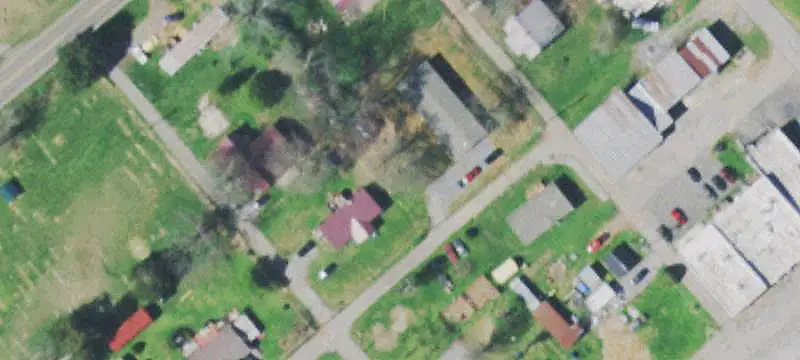 16 Elm St, Niota, TN 37826