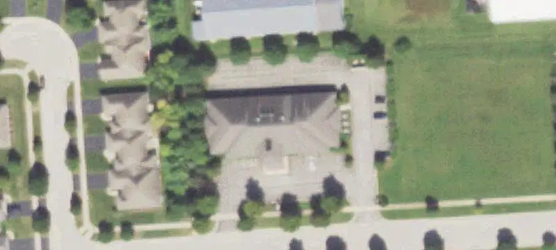 Flexible Office Building with Open Areas
