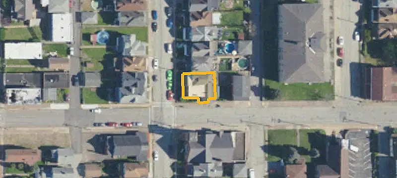 Corner-Lot Triplex