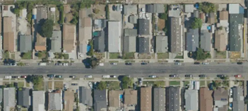 4-Unit Apartment Building with Laundry