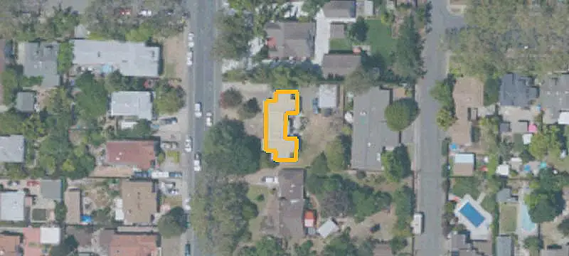 Single-Story Triplex with Garage