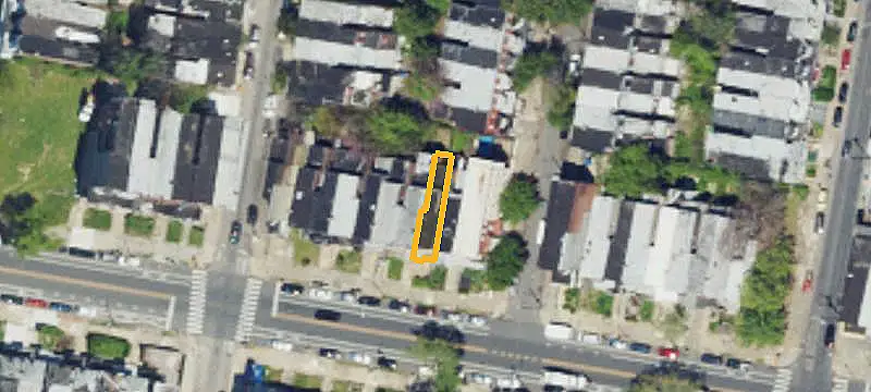 5-Unit Multifamily Building