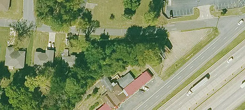 Cedar Wood Inn Motel with Land