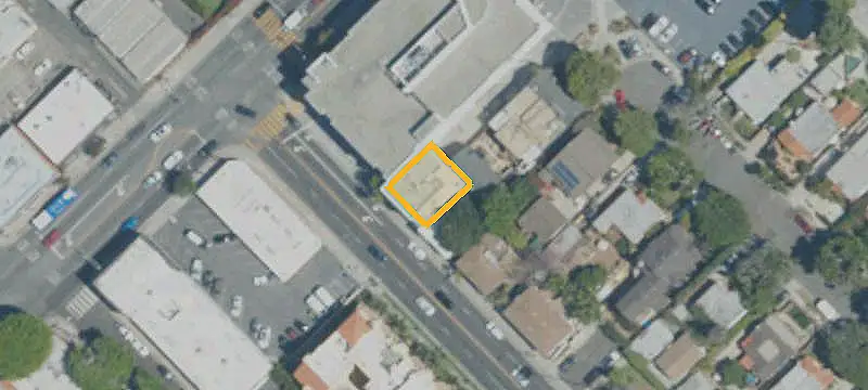 Three-Unit Live-Work Property