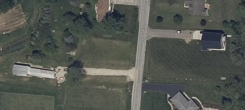 Land with Pole Barn