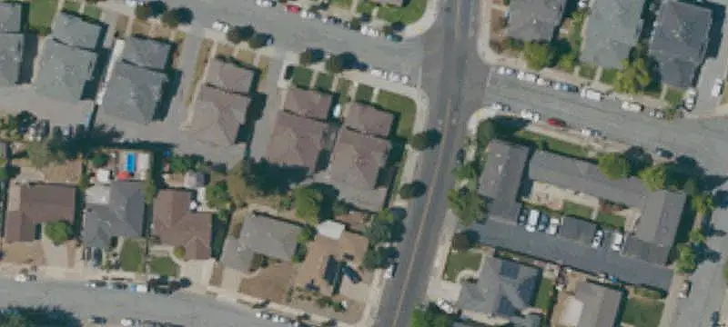 4-Unit Apartment Building