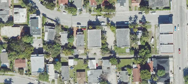Eight-Unit Apartment Building