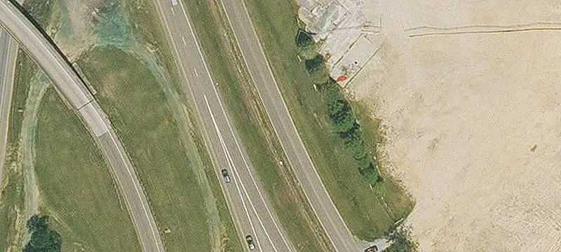 Retail Suite with Highway Visibility