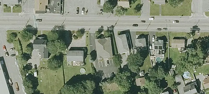 8-Unit Apartment Building
